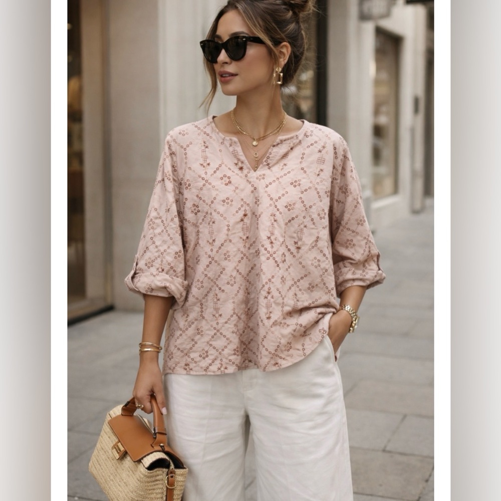 Chico’s 100% Cotton Embroidered Blouse Top size 3 (US 16) Roll Sleeve Tan Brown